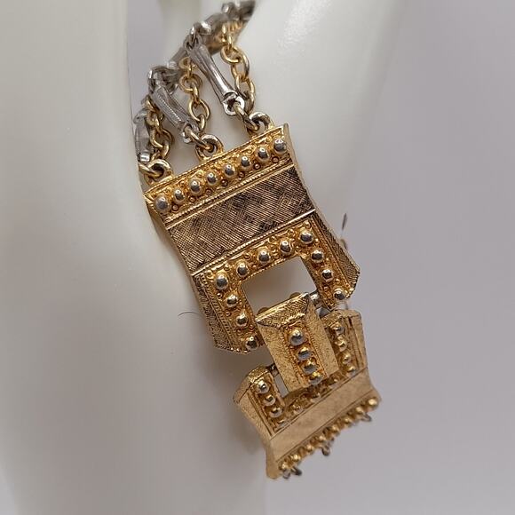 Vintage CELEBRITY Gold Silver Tone Chain Design, Designer Signed, 1960s, 7 1/8" - Picture 4 of 14